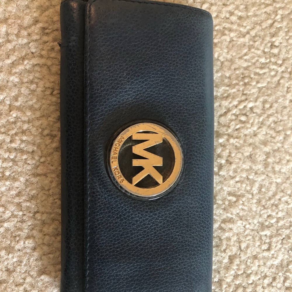 Michael kors wallet